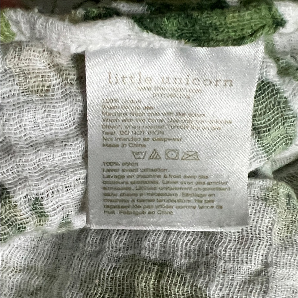 Little Unicorn Tropical Leaf and Surf Print muslin swaddle blankets - Picture 2 of 4